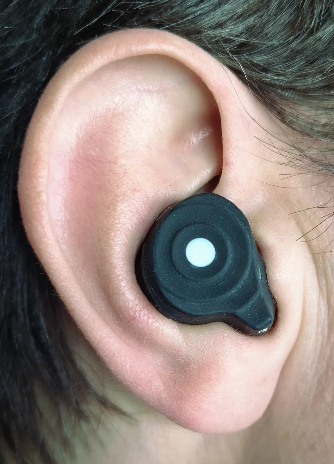Maßgefertigter Orphit In-Ear sitzt passgenau im Ohr
