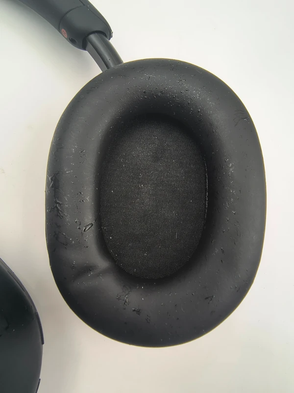 Ear pads of over-ear headphones with sweat beads